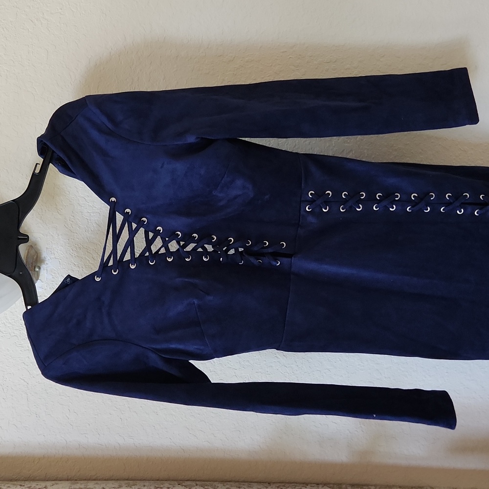 Dress - Picture 3 of 4